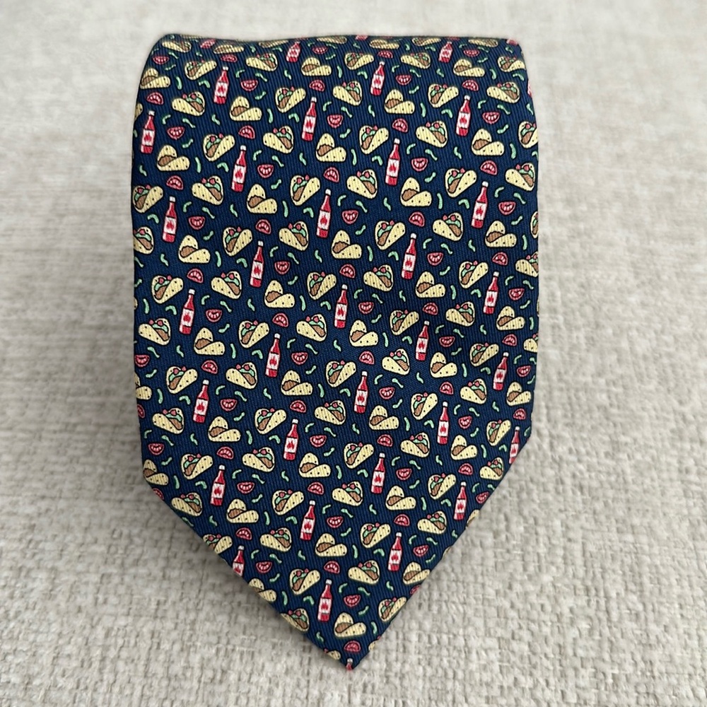 Vineyard Vines Rare Chips & Salsa Tie Navy